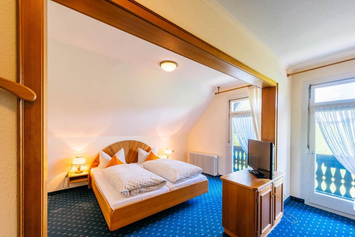 Waldhotel Fehrenbach Гінтерцартен Екстер'єр фото